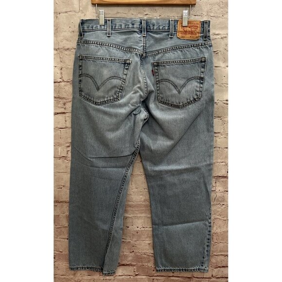 Vintage Levis 505 Regular Fit Straight Leg Medium Wash Denim Jeans 38 x 30 READ - Picture 2 of 4